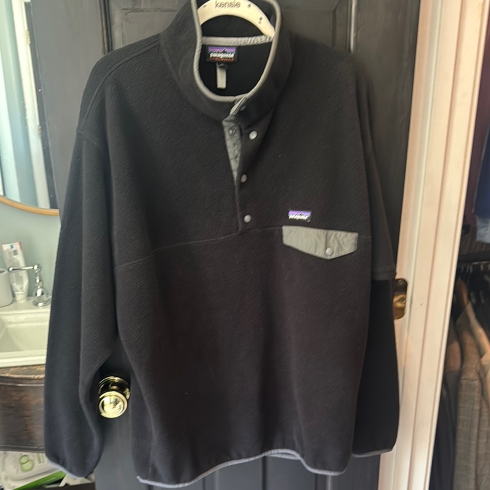 Patagonia Black Snap-T Fleece Pullover